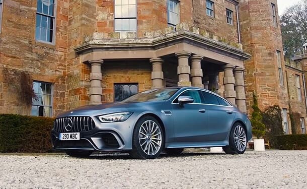 سياره-مرسيدس-بنز-مباني-شارع