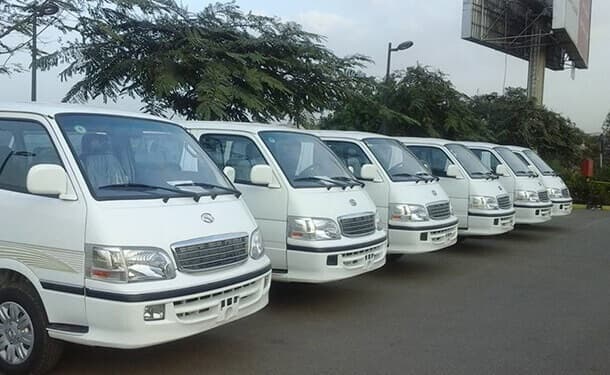 سيارات-ميكروباصات-موقف-شارع-كينج-لونج-جديد