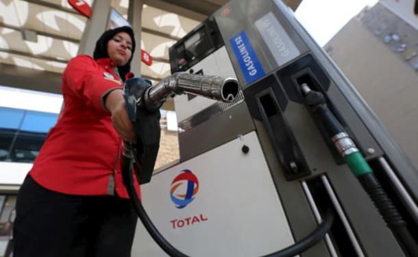 سيده-بنزينه-توتال-يونيفورم