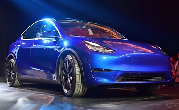 سياره-تيسلا-جديد-2019-كهربائيه-فئه