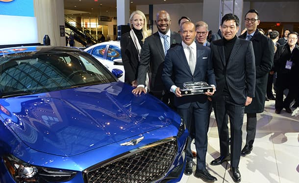 معرض-ديترويت-رجال-2019-سيارات-رجال