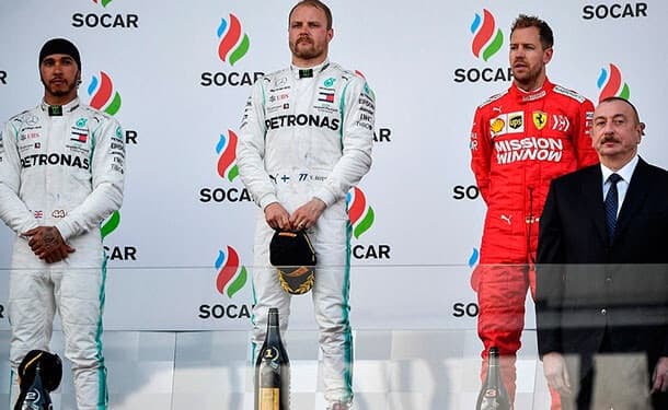 سيارات-سباق-الجائزه-الكبري-اذريبجان