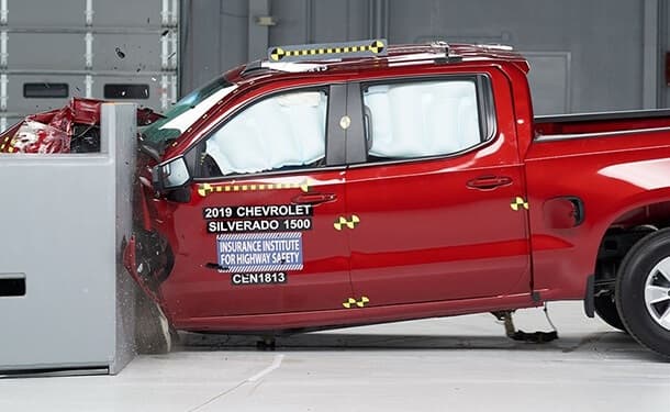 اختبار شاحنة شيفروليه سيلفرادو 2019 في اختبارات الأمان الأمريكية