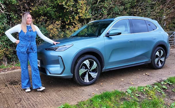 شاهد: تجربة قيادة جيلي EX5 الكهربائية من فئة SUV