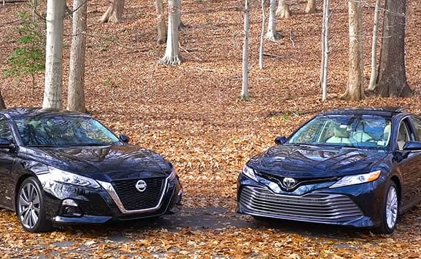 سيارات-نيسان-اشجار-حديقه