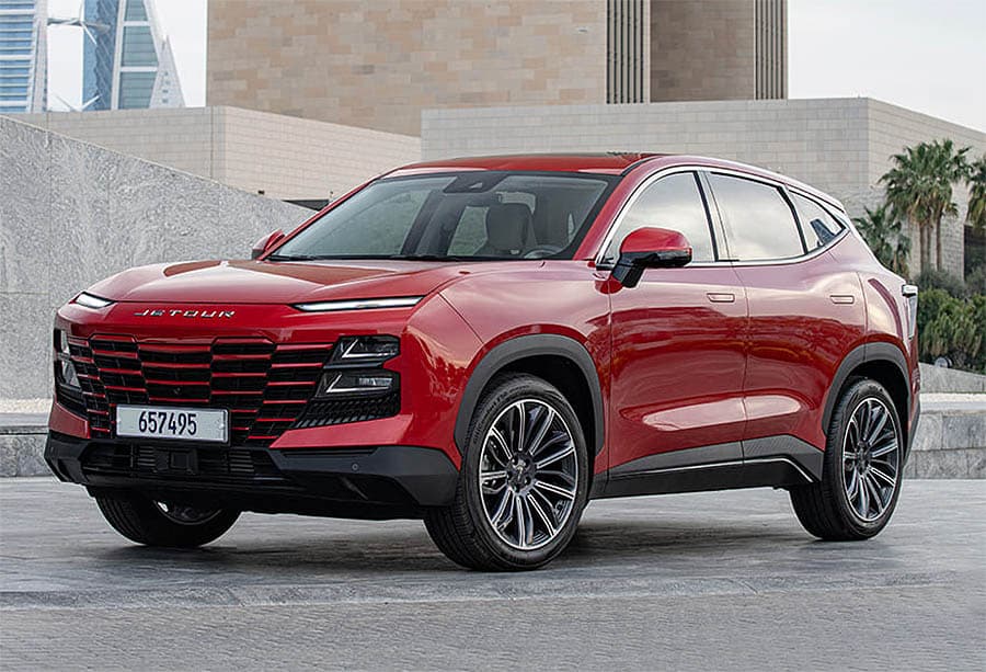 توفر سيارات SUV مزيجًا من المساحة الرحبة، وارتفاع السيارة عن الأرض، ومستويات الراحة التي تناسب الاستخدام اليومي والرحلات الطويلة،